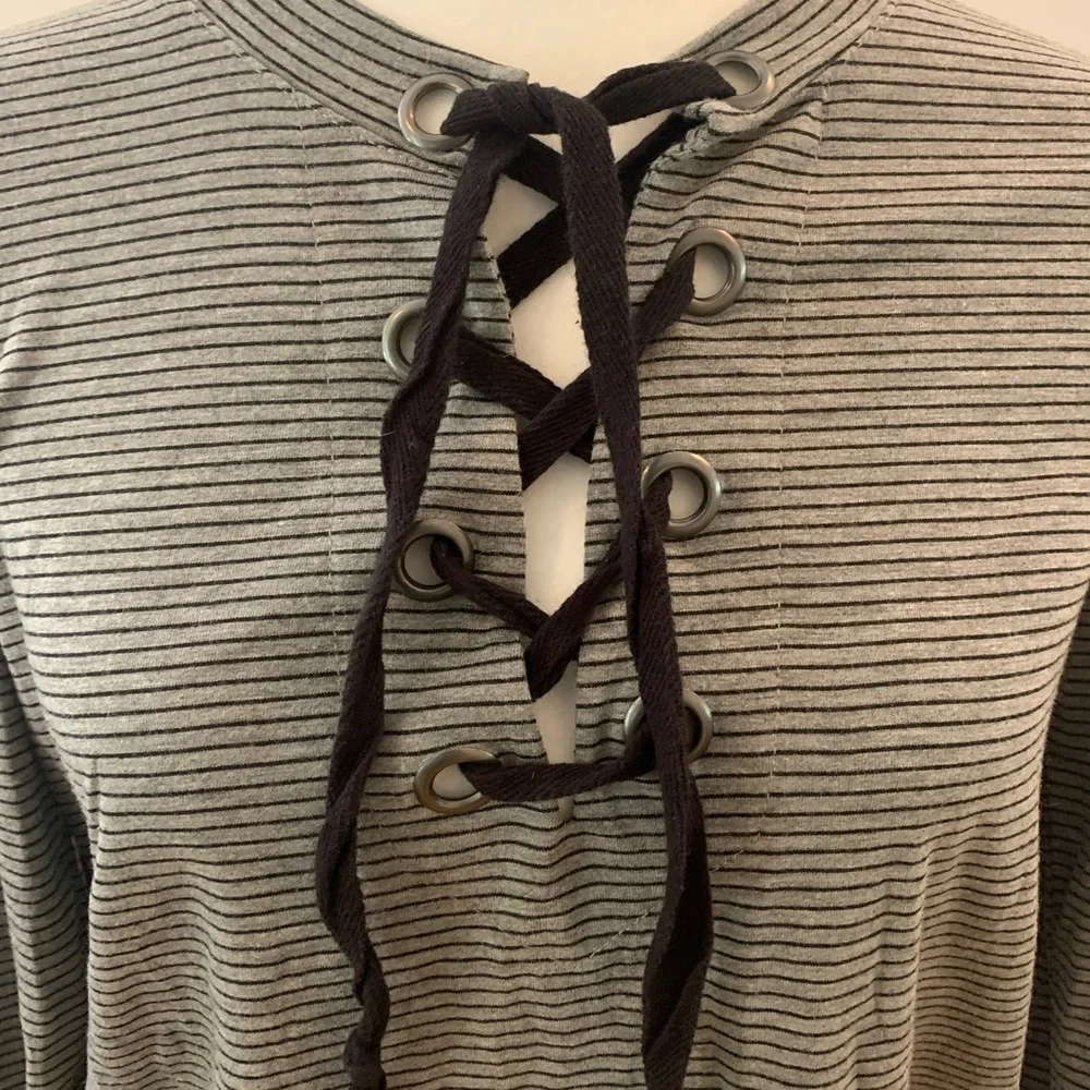 Angels Forever young gray striped tee, size M - Picture 2 of 5